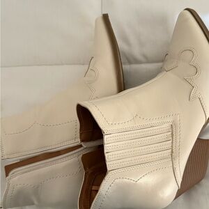 Cream Western Ankle Boots size 8